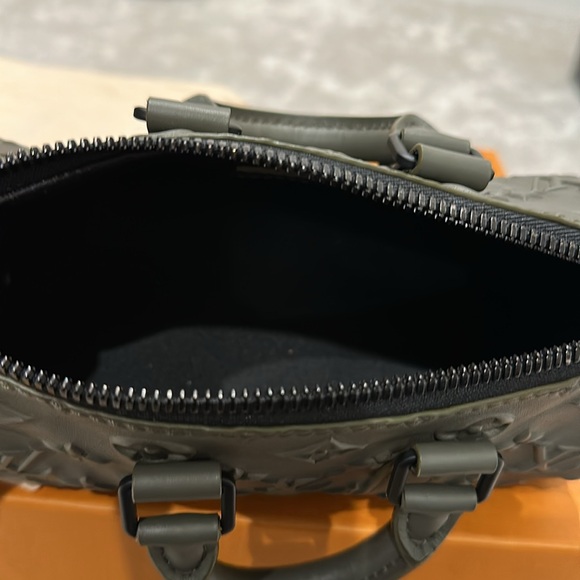 Louis Vuitton Keepall XS Shoulder Bag Monogram Seal Khaki - Picture 8 of 8